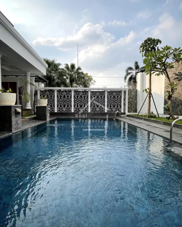 Rumah Kemang Moderm Klasik Nuansa Resort (2)