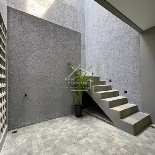 Rumah Kemang Town House Modern Minimalis LB 247 (3)