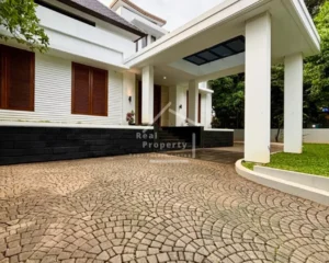 Rumah Pondok Indah Contemporary Tropical